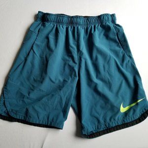 Nike Training 8” Flex Shorts